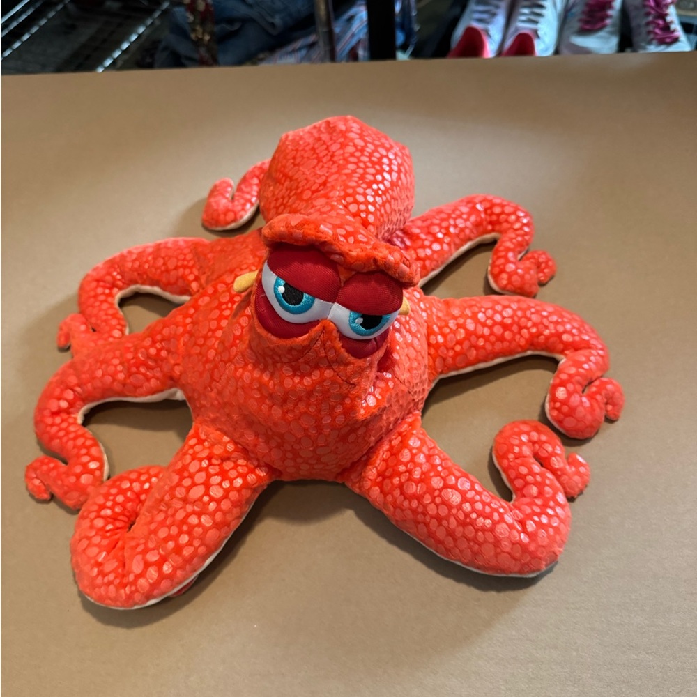 Disney finding Nemo/ Dory plushies